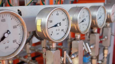 How a Differential Pressure Gauge Can Help to Maintain the Air Quality in a Compressed Air System